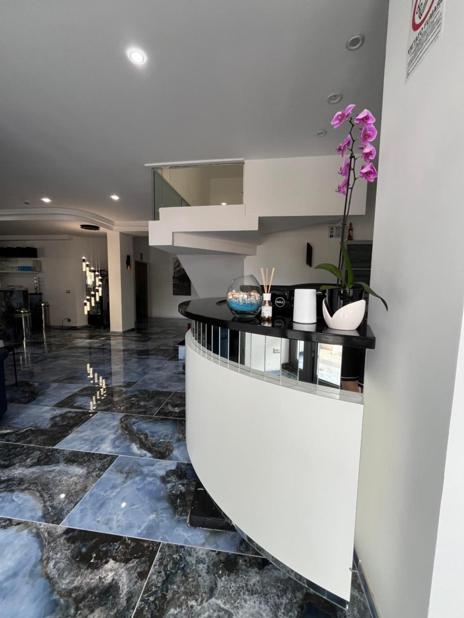 Tc Hotel Lido dei Pini Εξωτερικό φωτογραφία